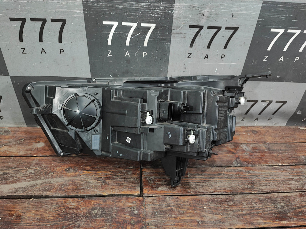 Фара правая LED FAW Bestune T99 19-нв Б/У Оригинал 3711030BQ02A