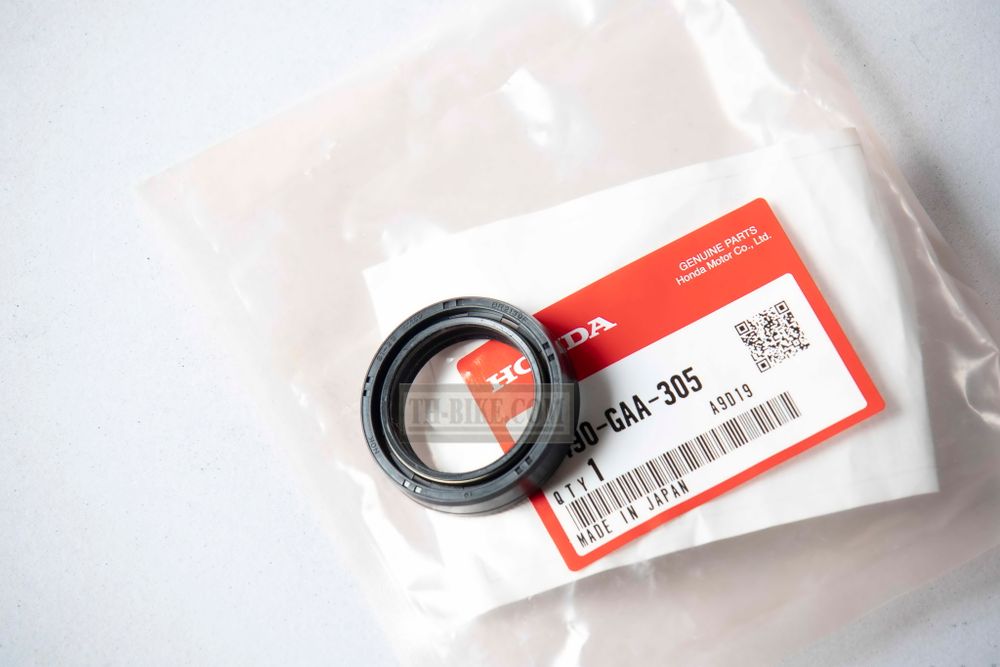 51490-GAA-305. SEAL SET, FR. FORK