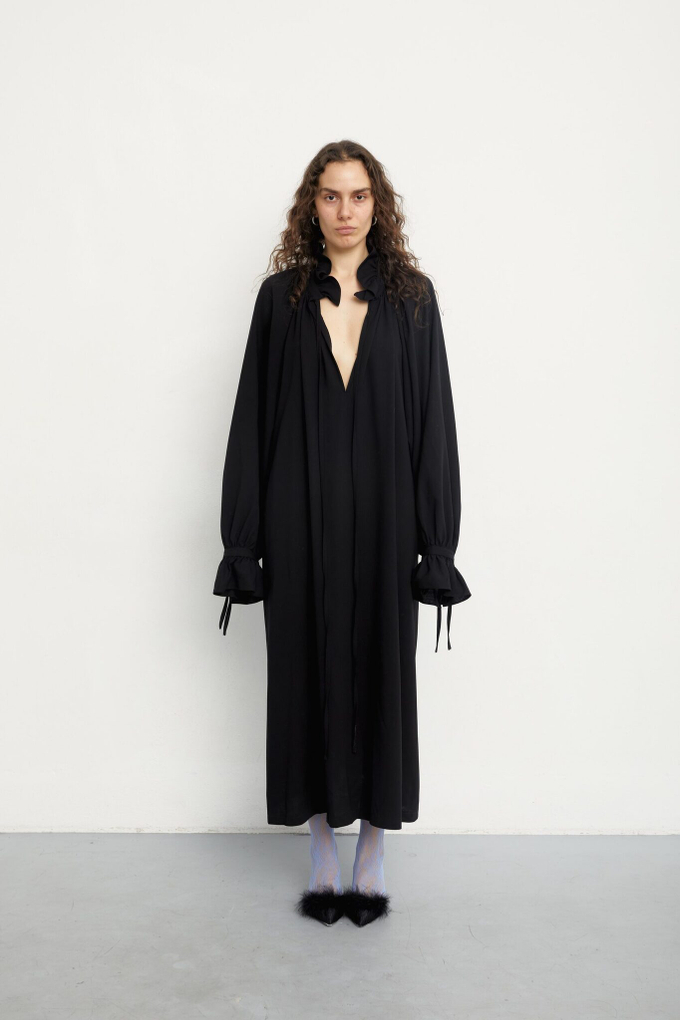 «Мама танцует у ёлки»