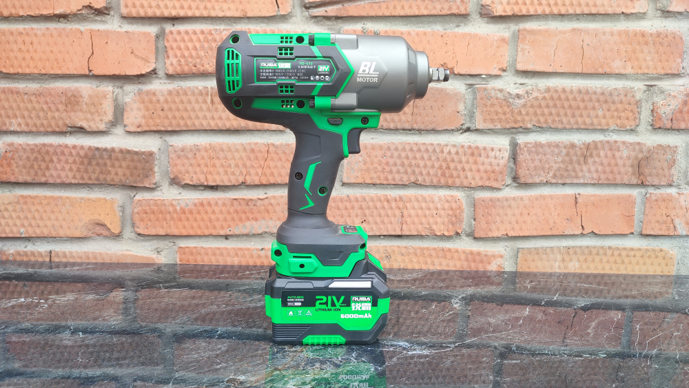 Профессиональный гайковерт Ruiba RB-818