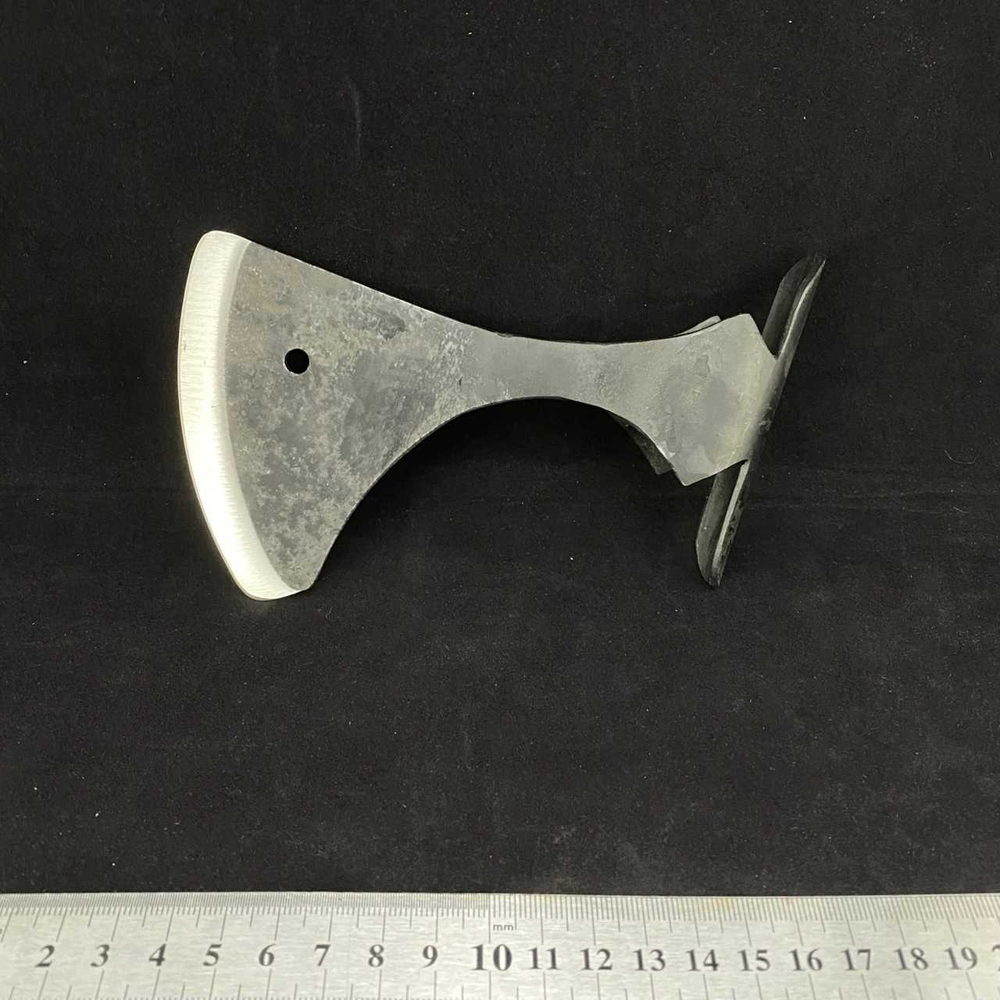 Топор кованый, тип 4