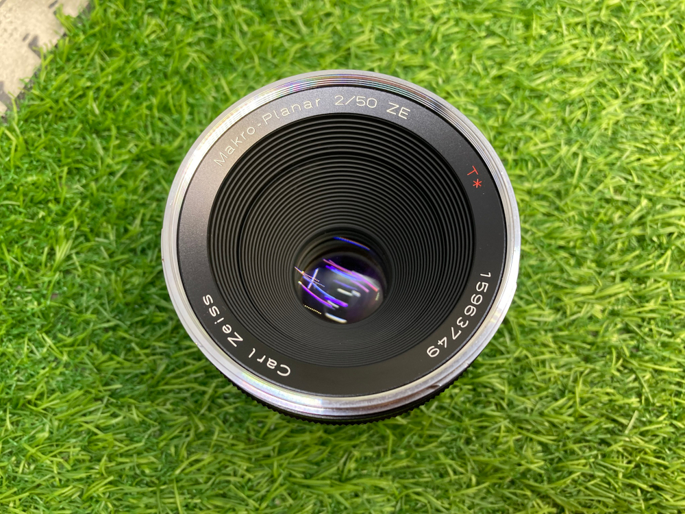 Carl Zeiss Makro-Planar T* 2/50 mm