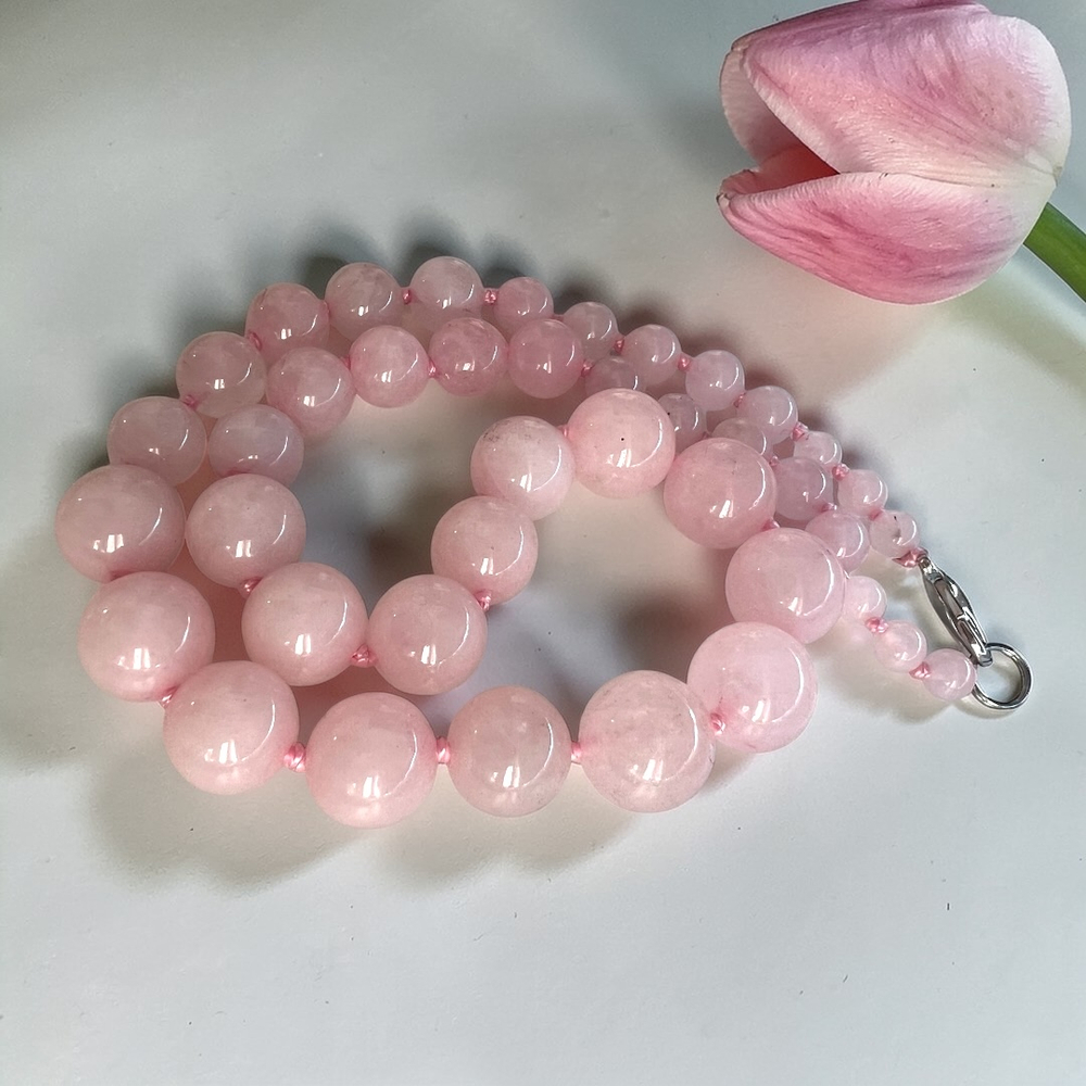 Бусы. Лепестки Амура. Розовый кварц