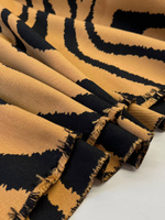 Хлопок с п/э Escada с черно-карамельным анималистичным принтом