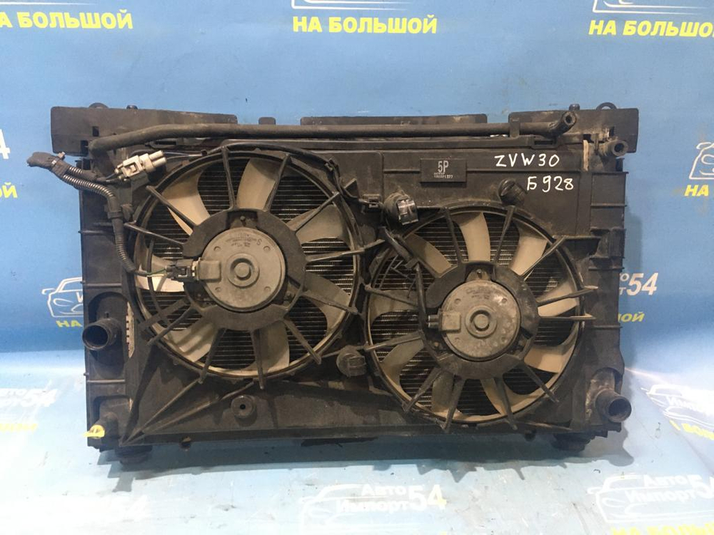 Радиатор двигателя TOYOTA PRIUS 2009-2017