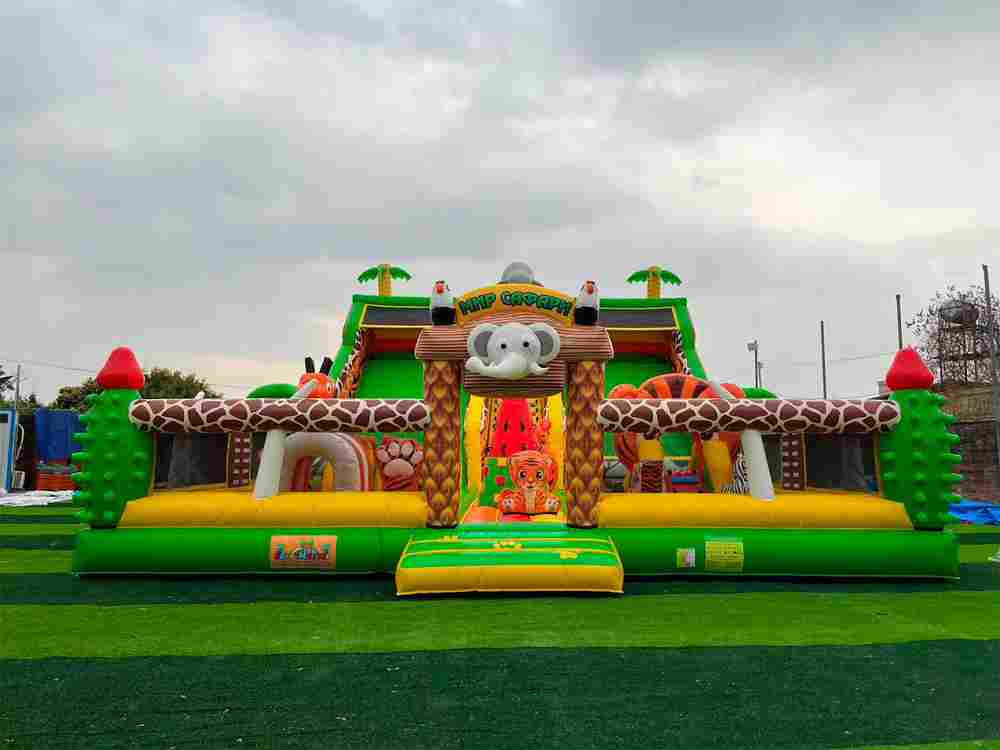 Коммерческий надувной батут «Сафари Ультра», 15*10*7,5 м