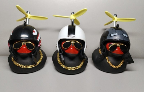 Игрушка на панель  УТКА  в шлеме, черная (P.R.C.)