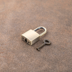 Замочек навесной арт. PPD 102 с ключом, цв. Сат. Латунь, замак