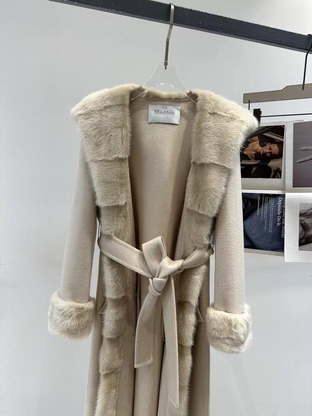 Пальто MaxMara