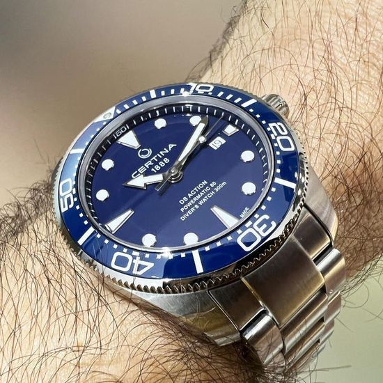 Швейцарские наручные часы Certina C032.607.11.041.00