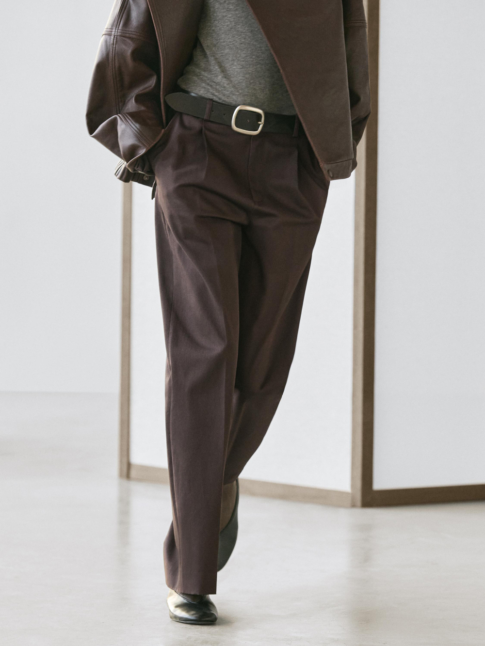 Massimo Dutti Хлопковые брюки с вытачками, шоколадный