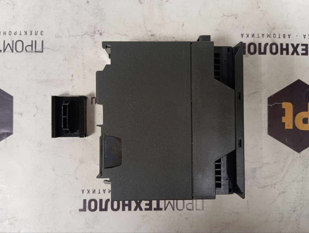 Модули Siemens 6ES7 6ES7332-5HB01-0AB0 новое