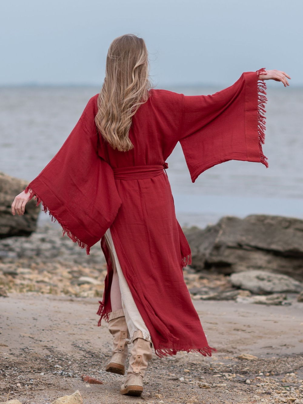 Кимоно с разрезами (красный)