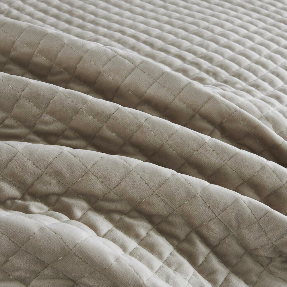 Покрывало 240х260 и 2 наволочки 50х70 Sofi De MarkO Лоретта кремовое