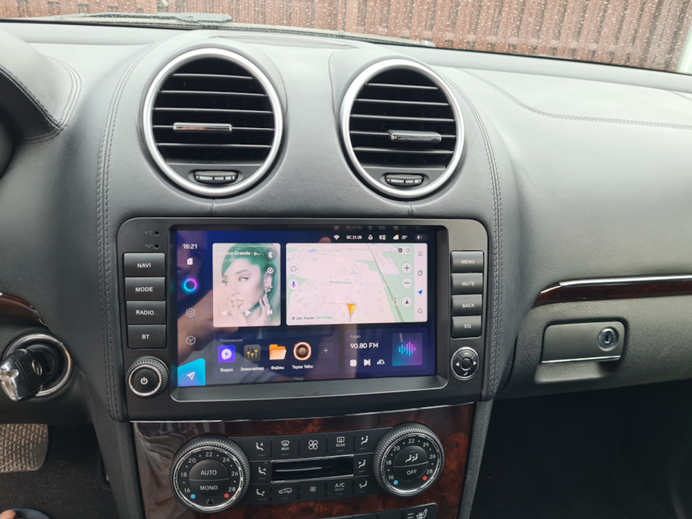 Магнитола для Mercedes-Benz GL (X164), ML (W164) 2005-2012 (рамка с крутилками и кнопками) - Kuberg QLed, Android 13, TS20, CarPlay, SIM-слот