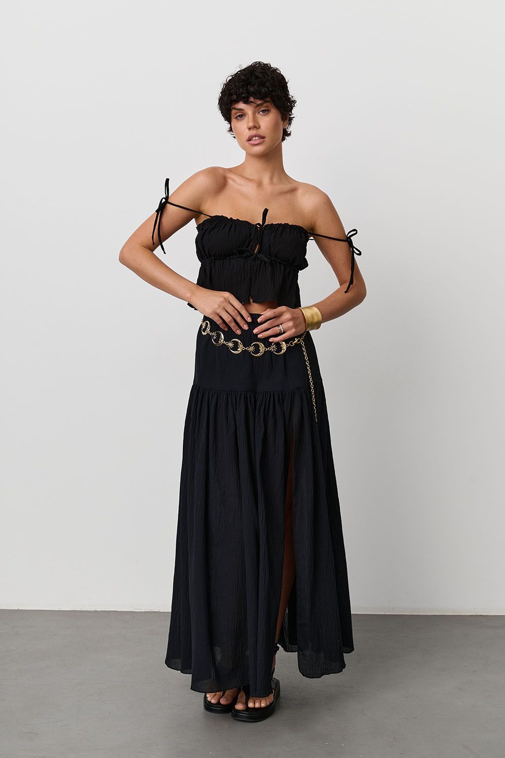 Юбка макси с разрезом из жатого хлопка черного цвета