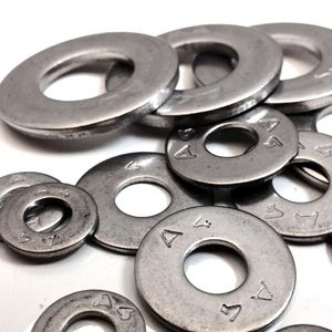 Манжеты, кольца, электроды, шарниры, метизы