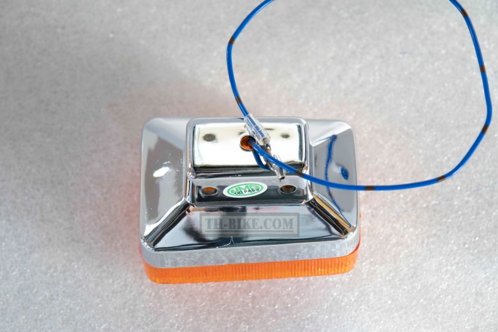 Turn light C50-70-90, Front (L + R) one pair set. Copy. Made in Thailand