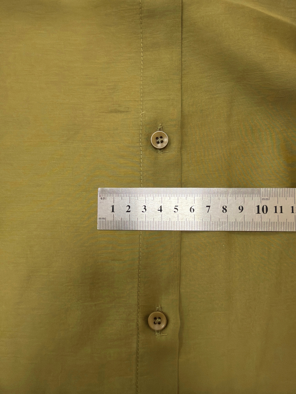 Рубашка Ветер из тенсела и хлопка. Цвет оливковый. Пятна спереди. №99