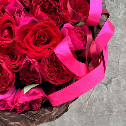 ❤️ Горячее сердце — букет пурпурно-алых садовых роз