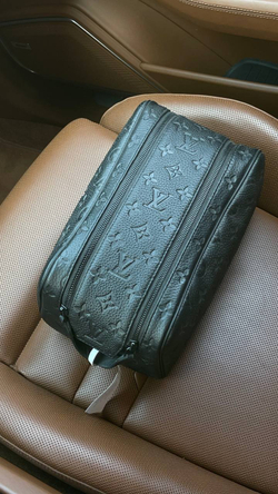 Несессер Louis Vuitton