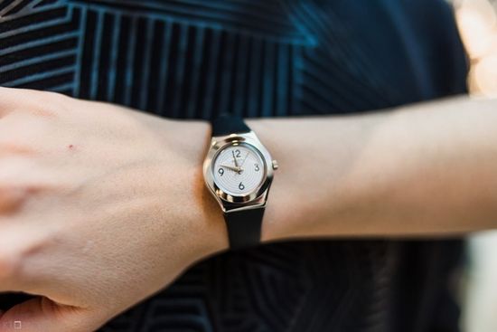 Наручные часы Swatch YSS301