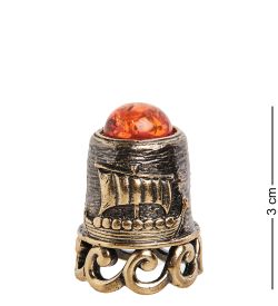 AM-1424 Наперсток «Галера» (латунь, янтарь)