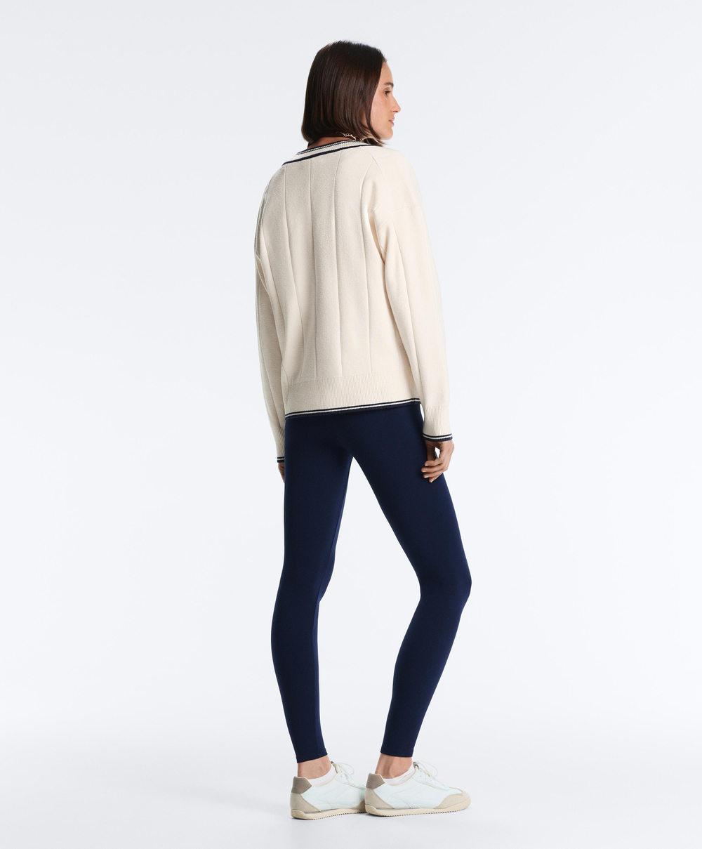 Oysho Вязаный свитер с V-образным вырезом и контрастом, светлый экрю