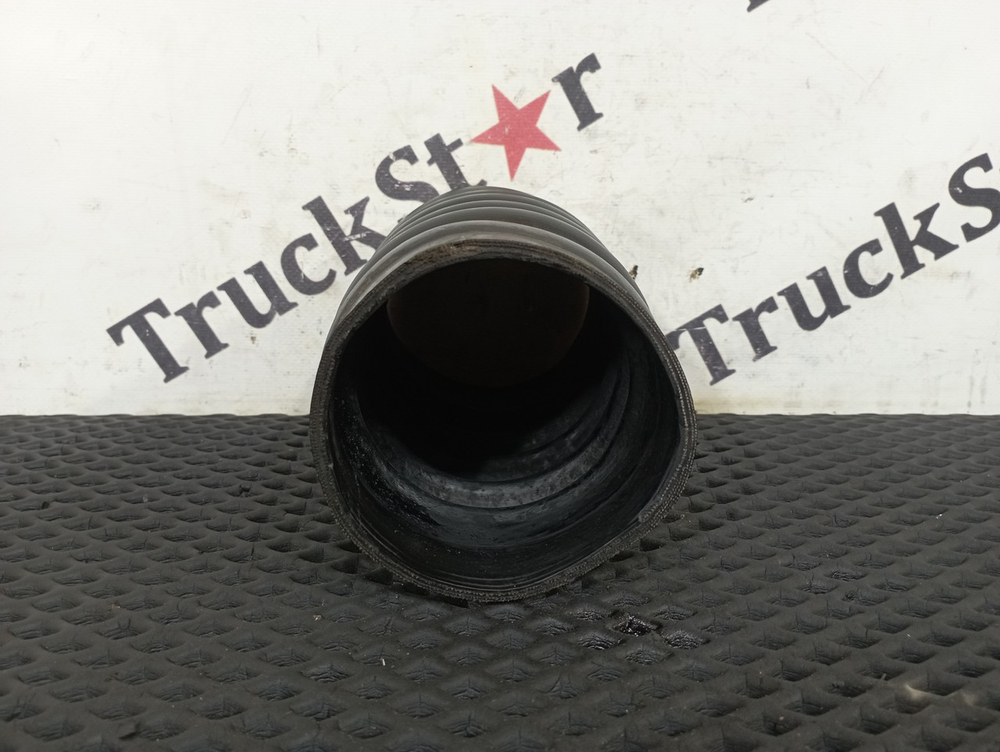 Патрубок интеркулера