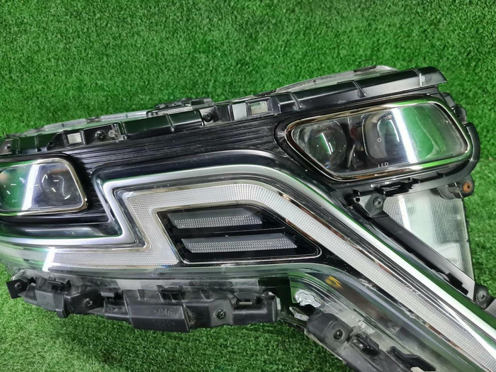 Фара правая Kia Carnival 4 (2020-2023) LED