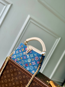 Louis Vuitton Capucines Mini