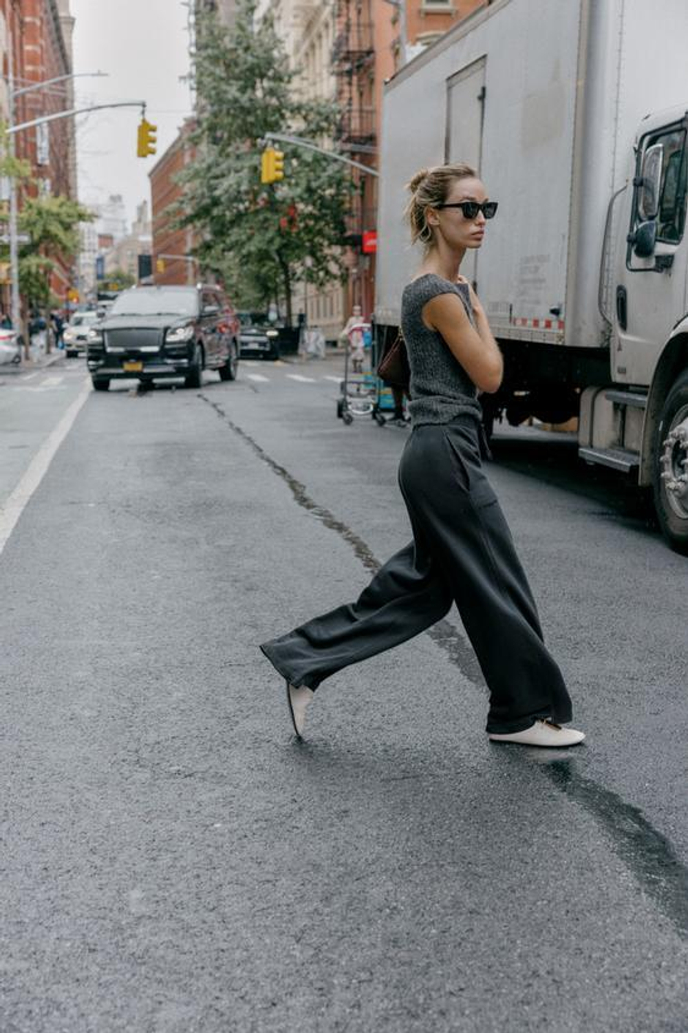 ZARA КОМБИНИРОВАННЫЕ БРЮКИ С ЭФФЕКТОМ ПОТЕРТОСТИ, УГОЛЬНЫЙ