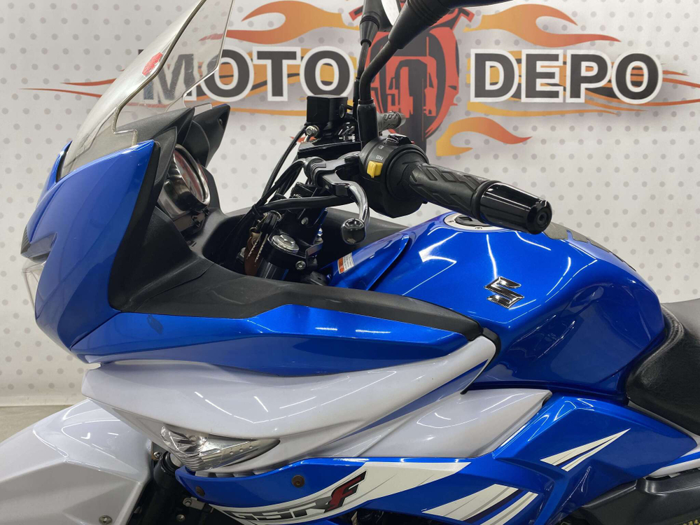 Suzuki GSR250F , 2016
