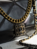 Сумка женская через плечо бренд не кожаная кросс боди модная стёганная на цепочке для девушке шоппер