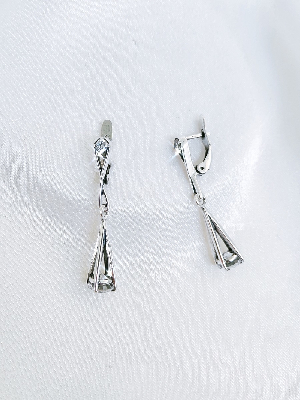 "Катри" серьги в серебряном покрытии из коллекции "Балет" от Jenavi  с английским замком