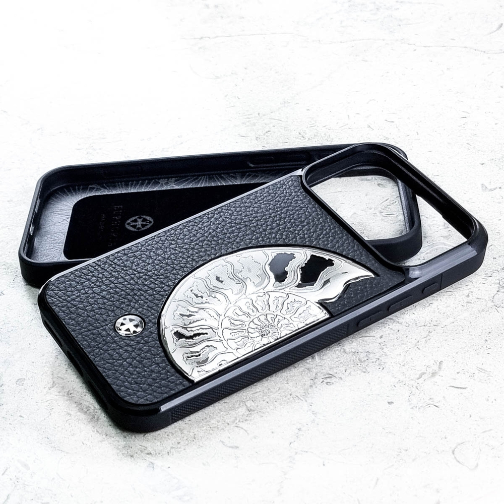 Дорогой чехол iPhone с ракушкой аммонит - Euphoria HM Premium - натуральная кожа, ювелирный сплав