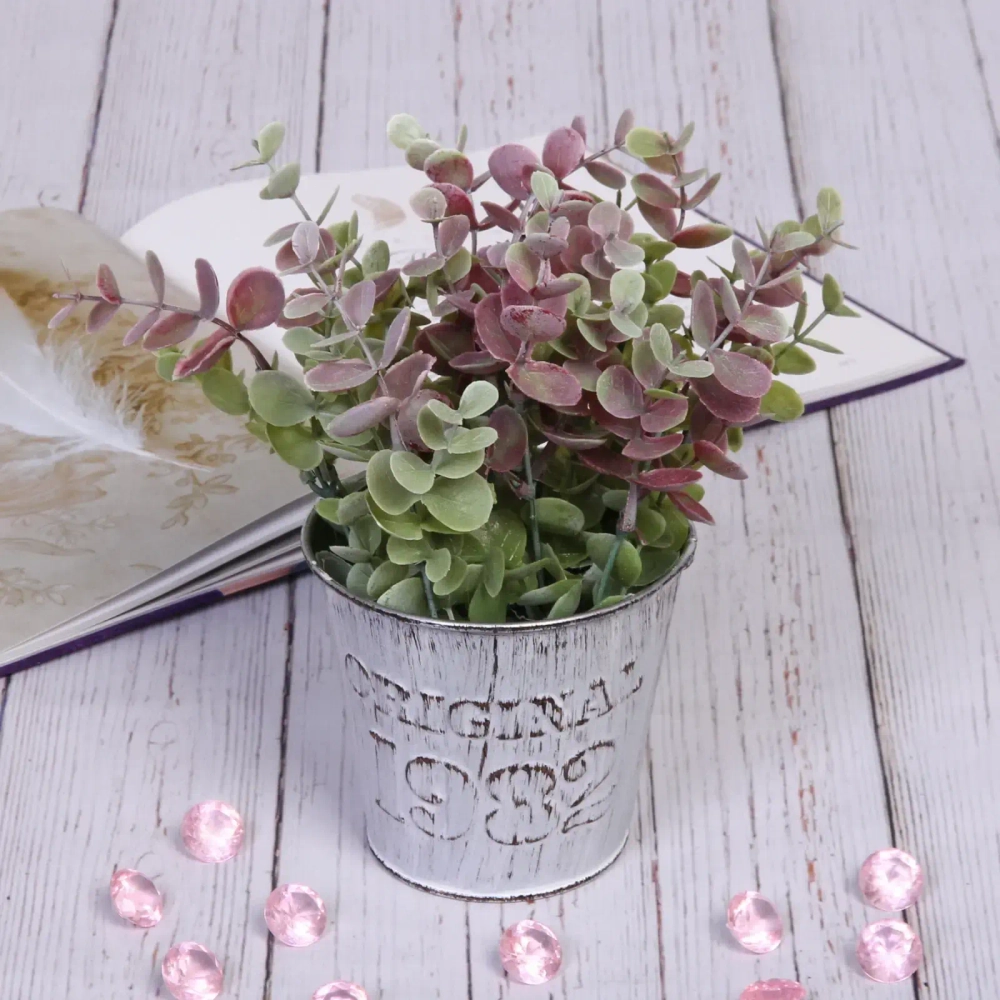 Искусственный цветок в кашпо белый