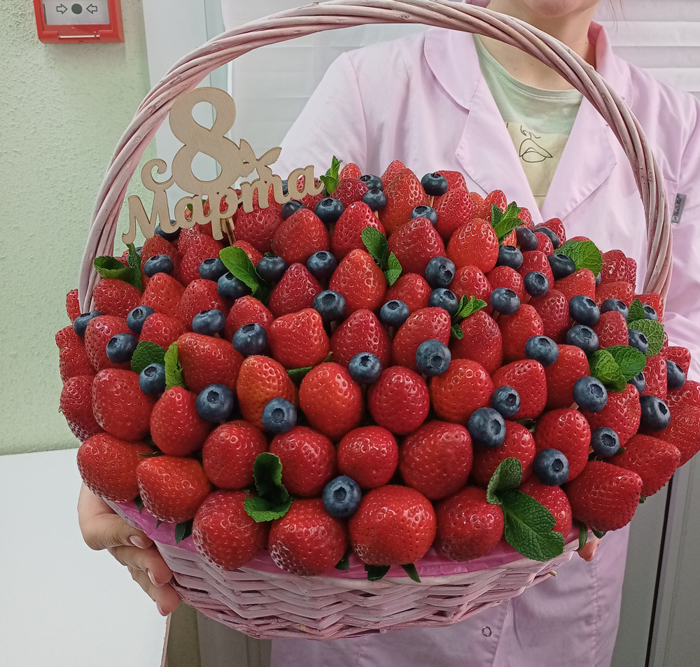 Клубничная корзина