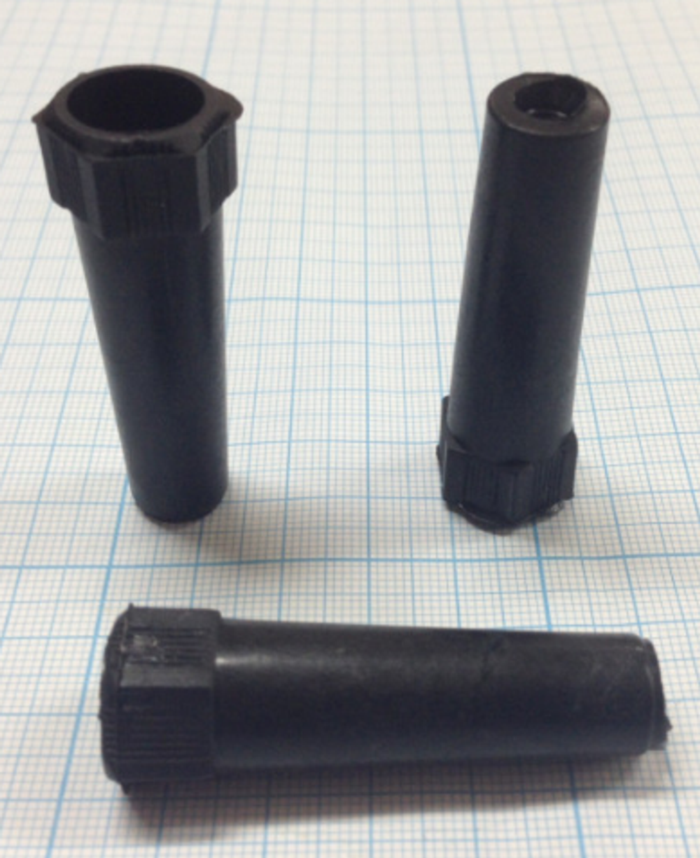 Гайка заднего фонаря 2108-3716175  (пластик) корот