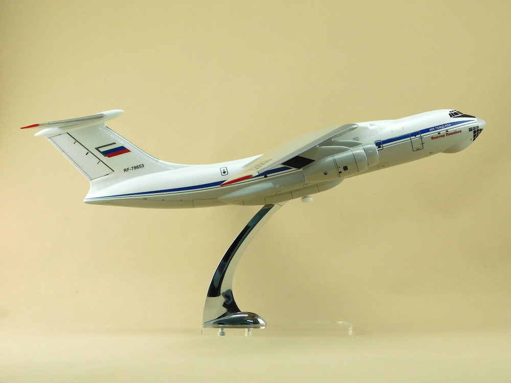Модель самолета Ил-76МД-90А (М1:100, RF-78653)