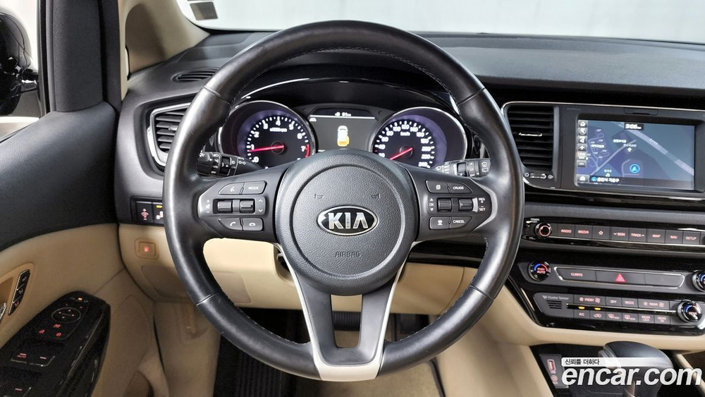 Kia The New Carnival (Sedona) Бензин 9-и местный 하이리무진(특장업체) (02.2020)
