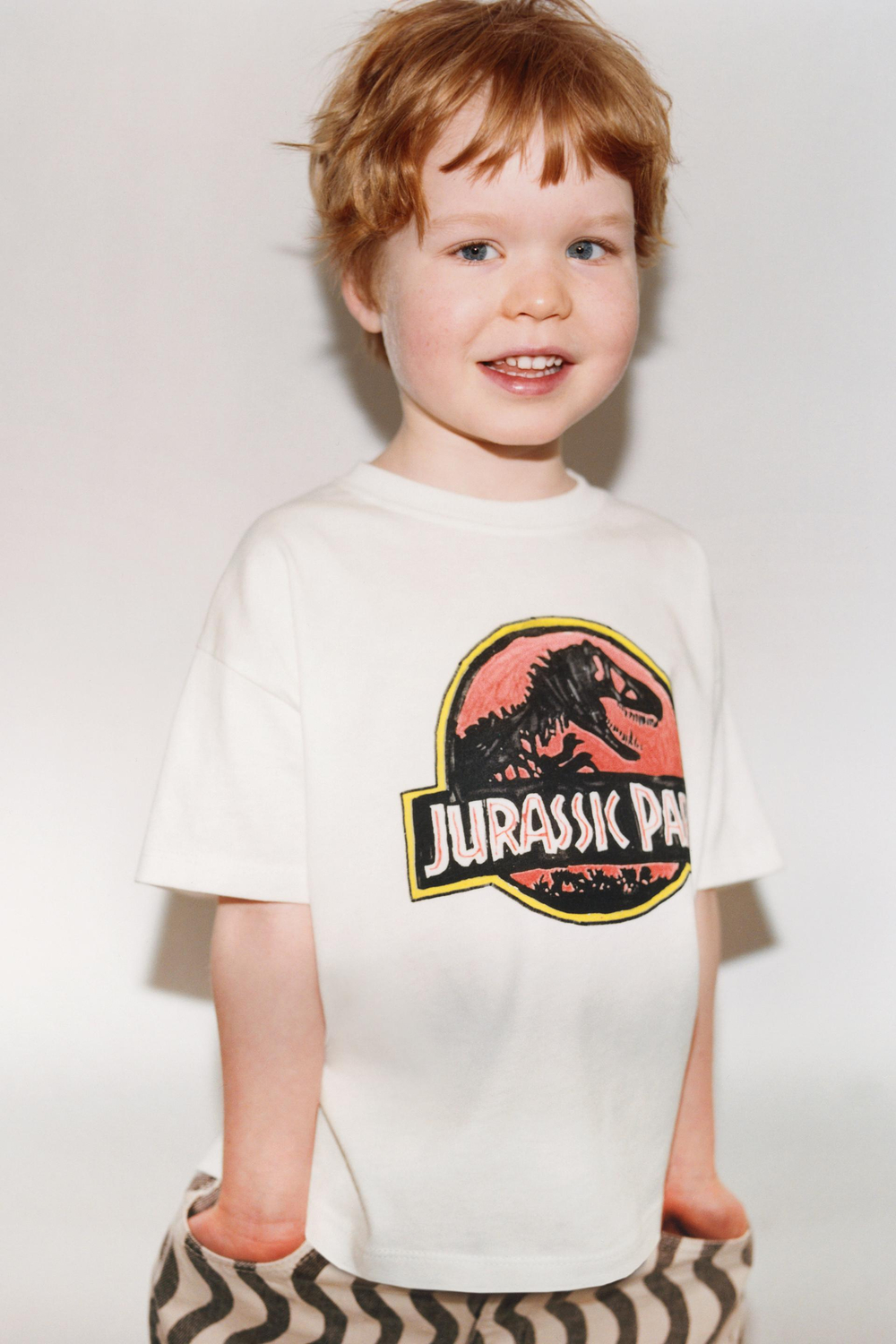 ZARA X DYLAN´S T-SHIRT CLUB ФУТБОЛКА С ИЛЛЮСТРАЦИЕЙ JURASSIC PARK© , БЕЛЫЙ