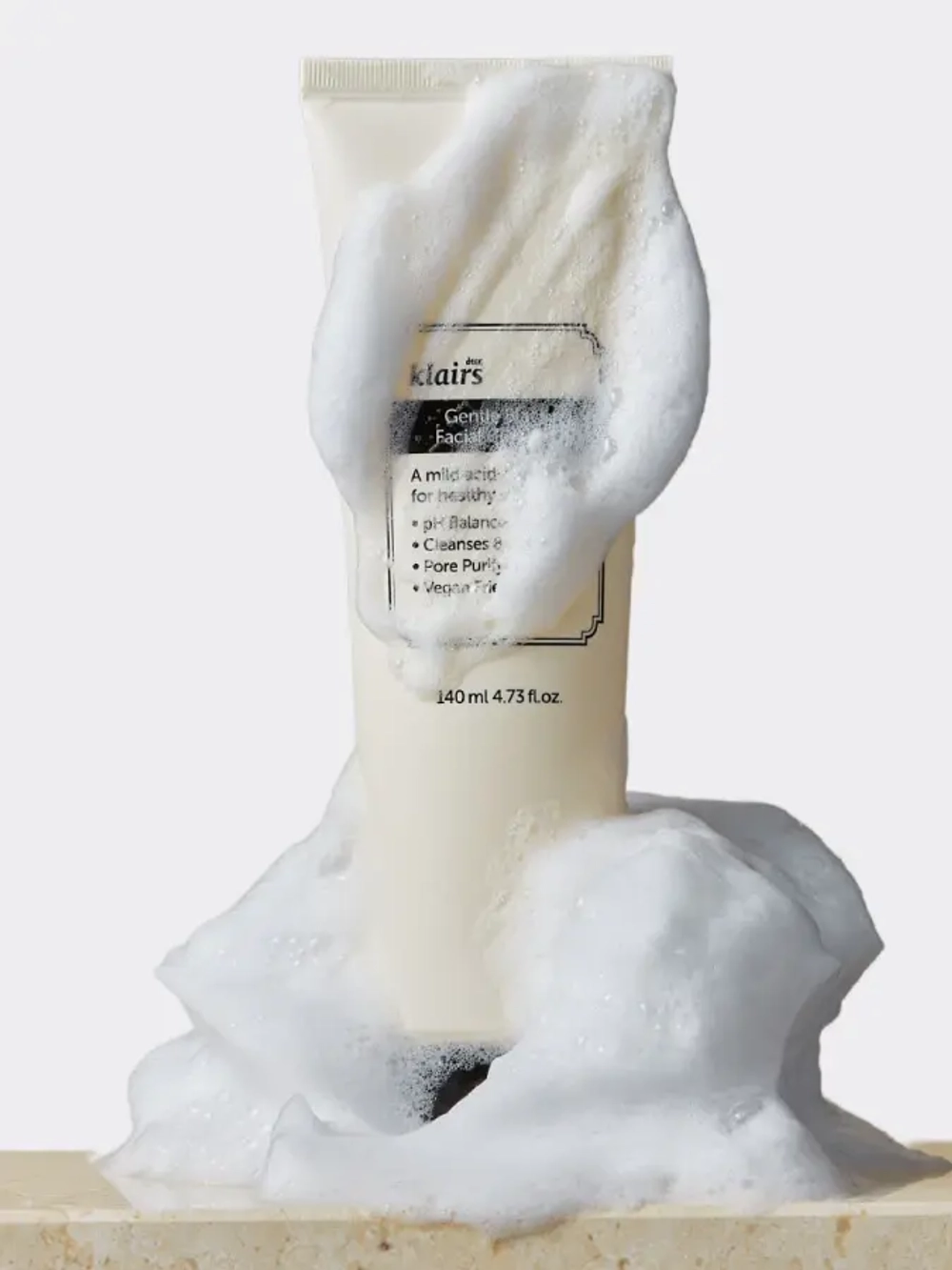 DEAR, KLAIRS Нежная пенка с кремово-сливочной текстурой Gentle Black Facial Cleanser (140 мл)