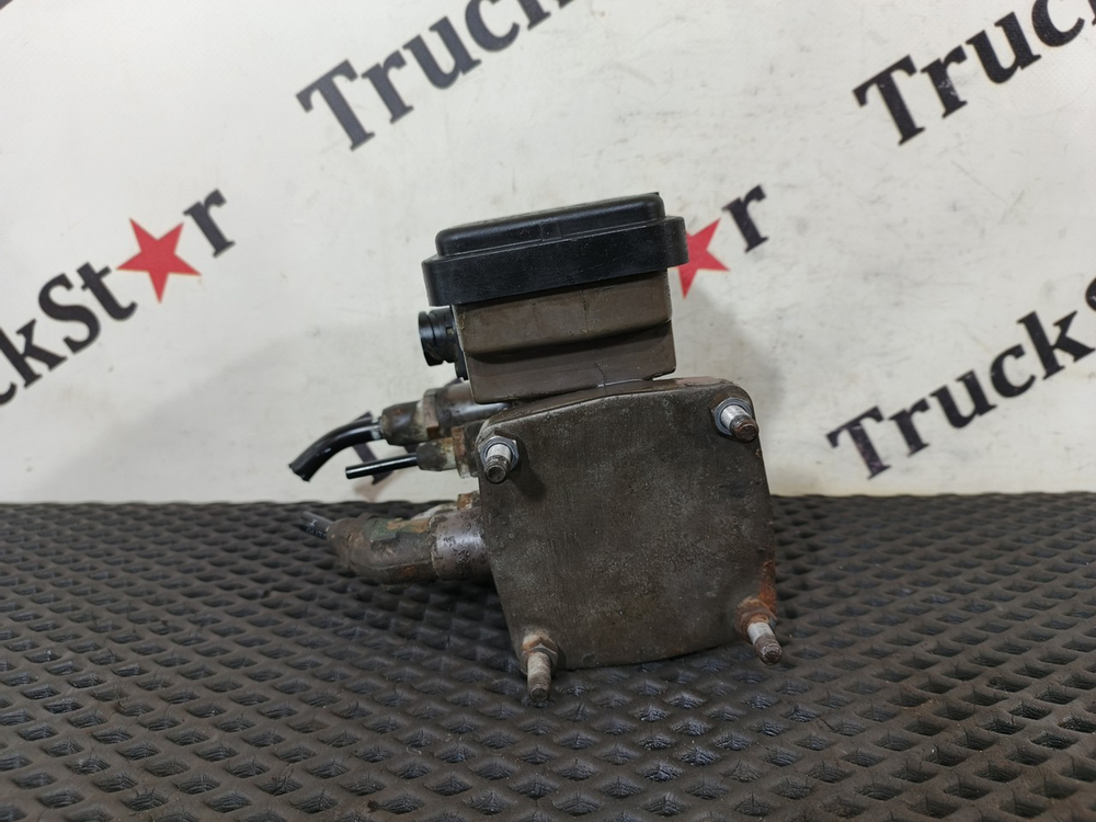 Кран управления тормозами прицепа