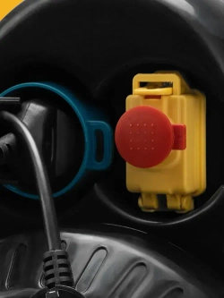 Бетономешалка строительная DENZEL B-200, 200 л объем бака и 1000 Вт мощность, чугунный венец и разъемный узел оси барабана, термозащита, кнопка аварийного выключения, бетоносмеситель 95424