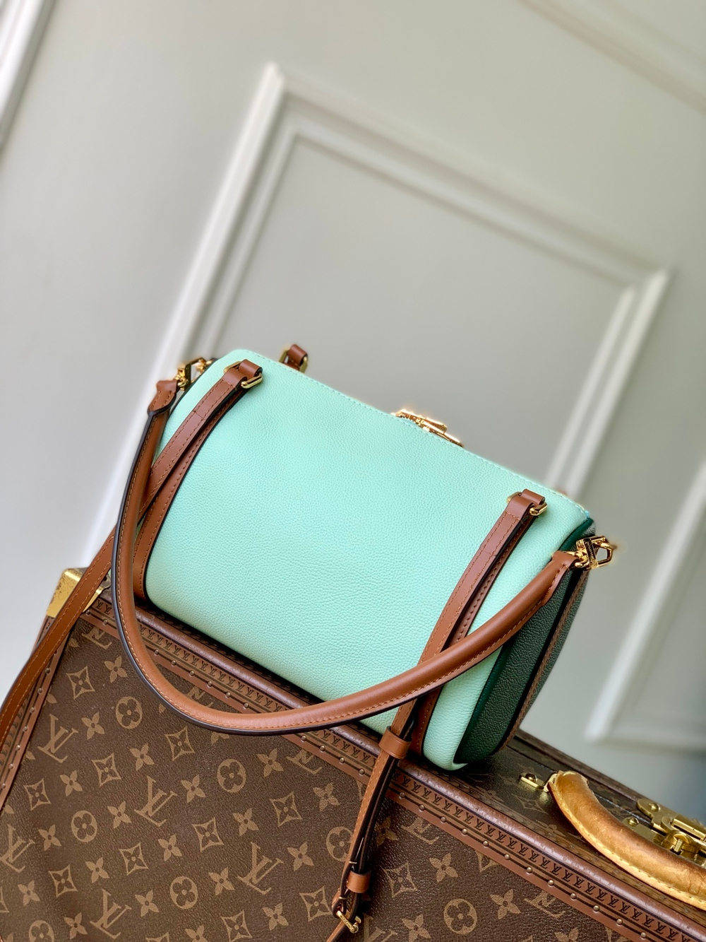 Louis Vuitton Express PM