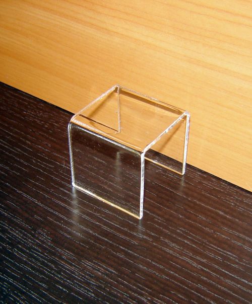 Подиум П-обр 50х50х50 3мм акриловый