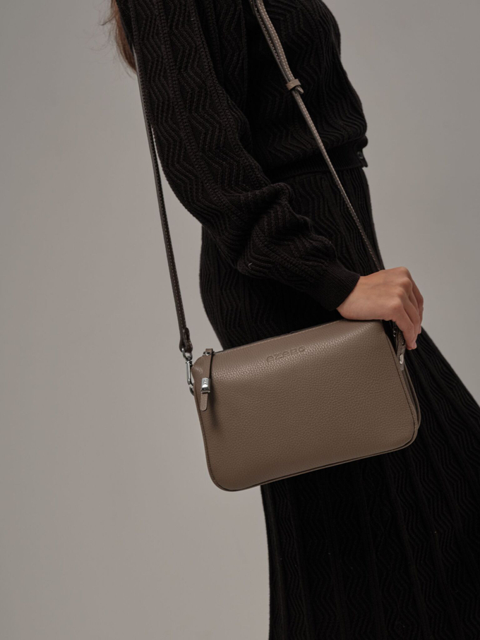 Сумка кожаная Azaro 3013 тауп