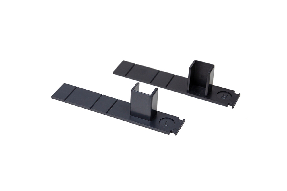 черная ЗАГЛУШКА универсальная (2шт) в упак.