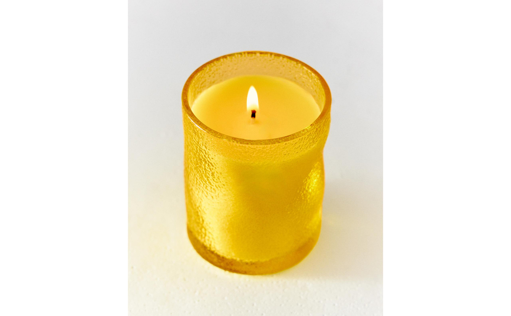 Zara Home Свеча ароматическая GINGER LEMON 155 г, растительный воск, аромат цитрусово-пряный свежий, Жёлтый